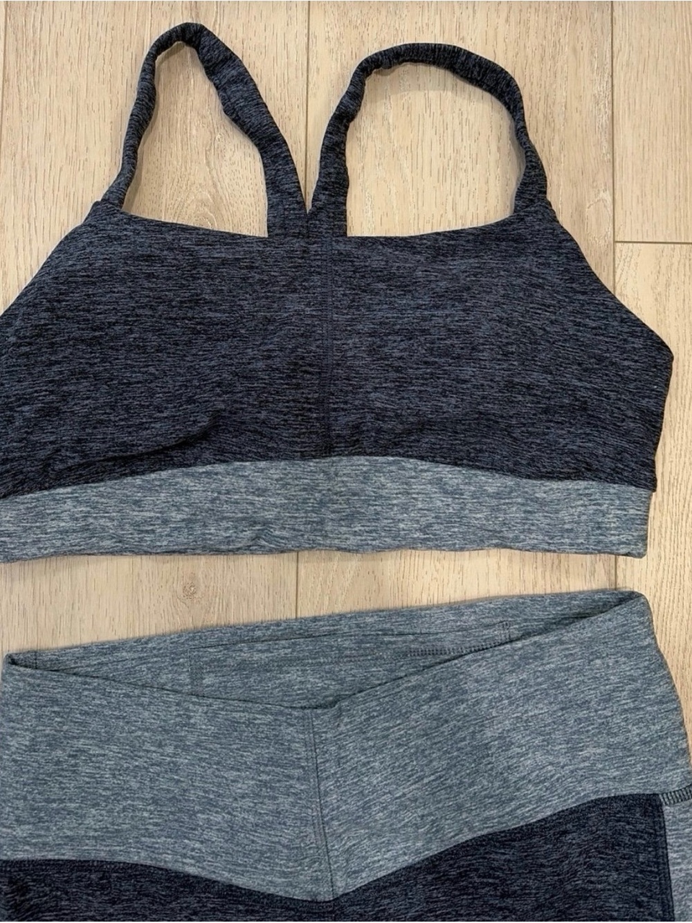 Fabletics Two-Tone Blue Heather Leggings & Sports Bra Set - Dark blue/Light blue